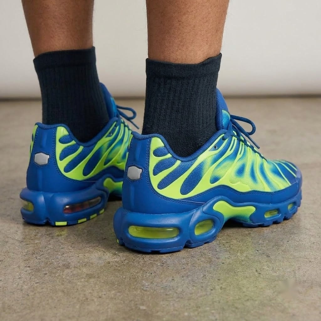 Dynamic Voltage Wave Energy Air Max Plus Shoes